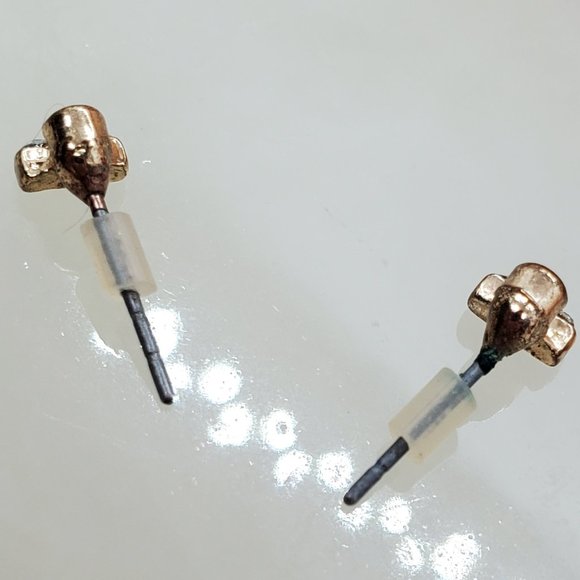 ๐ค BUNDLE TO SAVE ๐ค Torrid Opalescent & White Crystal Dainty Stud Earrings - Picture 4 of 5